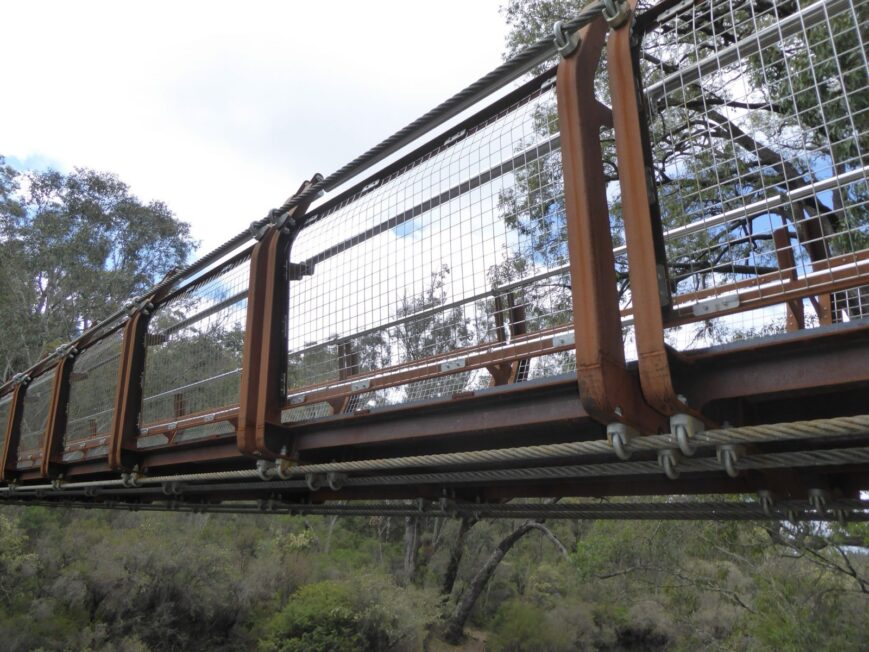 Collie River pedestrian suspension bridge