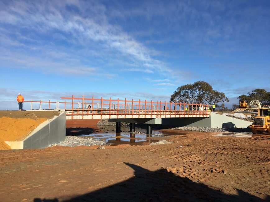 Three Springs Bridge, photograph 2